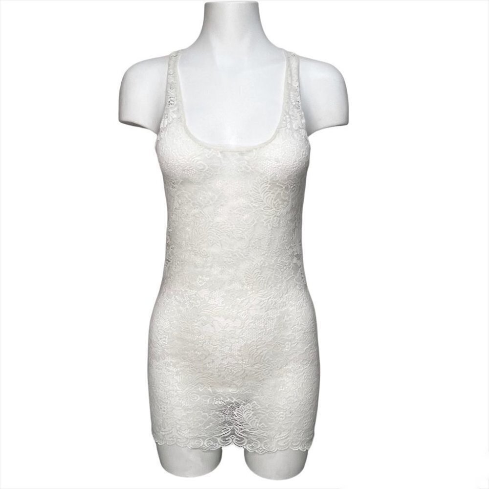 Size S Aritzia Wilfred Sheer  Floral Lace Tank top